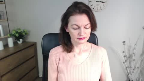 Vivian online show from January 24, 6:46 am