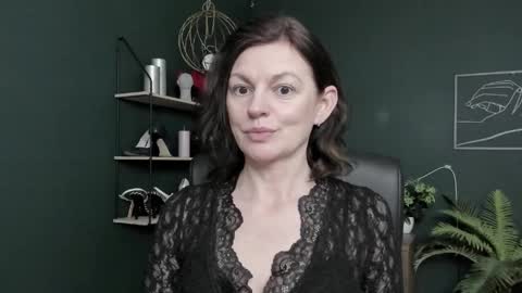 Vivian online show from March 17, 7:01 am