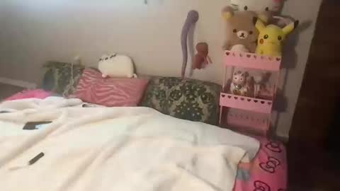 3 Vivian 3 online show from October 18, 2:20 pm