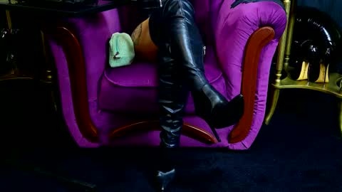 Vivian Reeve online show from November 3, 6:28 am