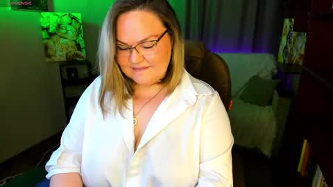 Vivien online show from March 14, 1:12 pm