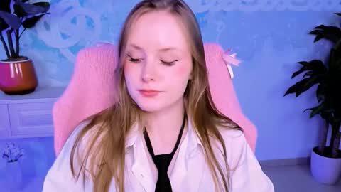 Vivien online show from October 13, 1:36 pm