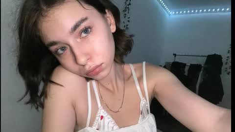 Vivi online show from November 22, 6:21 pm