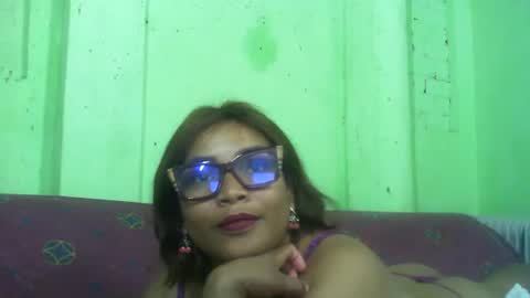 voagelle online show from February 4, 5:05 pm