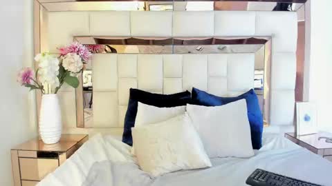 Lisa online show from December 7, 8:38 pm