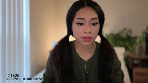 Jen online show from December 18, 6:34 pm