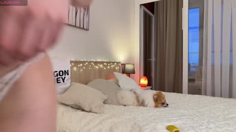 Mia online show from January 10, 12:47 pm