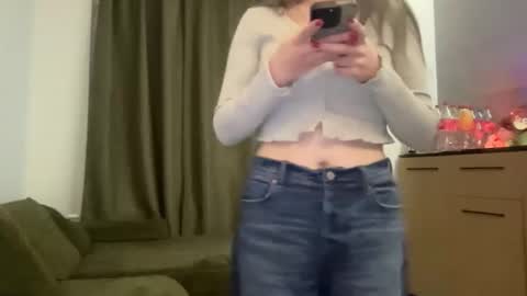 walkiria19 online show from April 13, 5:47 pm