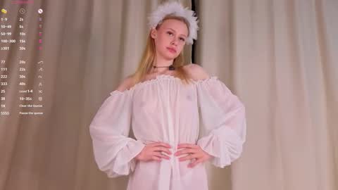 Emi online show from October 30, 11:39 pm