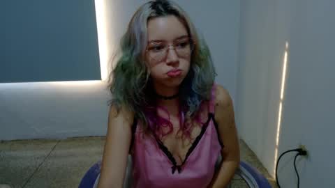 Wanda online show from March 29, 12:26 pm