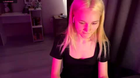 wanttodeep online show from November 22, 8:06 am