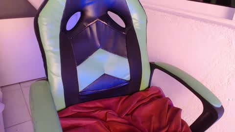 Trixie 3 online show from November 29, 7:40 pm