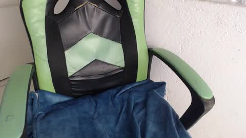 Trixie 3 online show from December 22, 3:04 pm