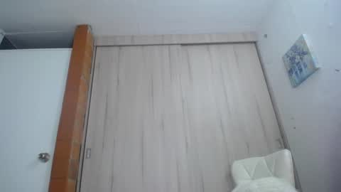 we_we77 online show from January 19, 11:32 pm