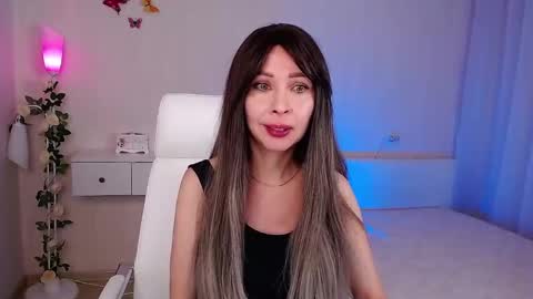 Wendi Foster online show from February 7, 6:24 pm