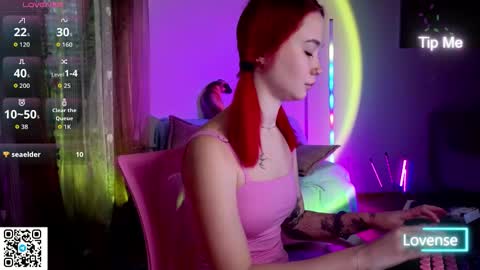 WendyCandy182 online show from March 14, 3:51 am