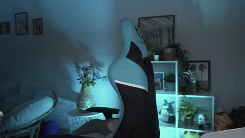 little girl who is always rightLisa online show from February 25, 1:52 am