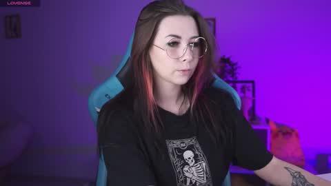 little girl who is always rightLisa online show from December 25, 2:14 am