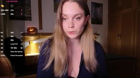 Lana online show from October 18, 7:37 pm