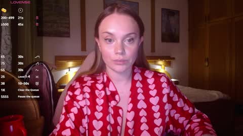 Lana online show from April 6, 6:42 pm