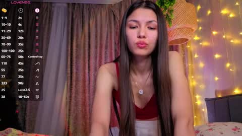 Kaylee online show from March 19, 8:02 pm