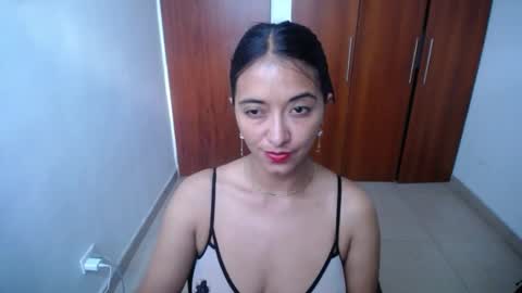 Ilauren online show from January 8, 11:43 am