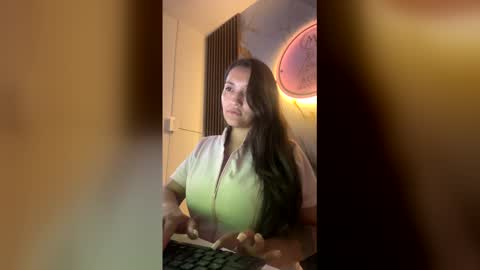 wild_aura online show from March 30, 8:52 pm