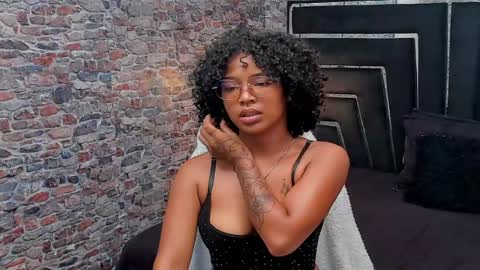 wild_firee_ online show from July 28, 12:48 pm