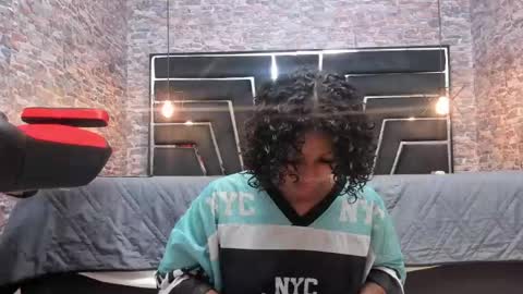 wild_firee_ online show from July 10, 1:11 pm