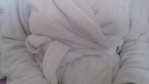 Ella online show from October 6, 3:29 pm