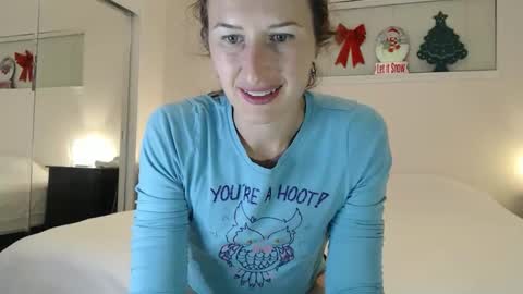 WildRose L - check my Pinned tweet if you dont see me online within 5 minutes after Ive sent email notifications online show from January 8, 2:37 am