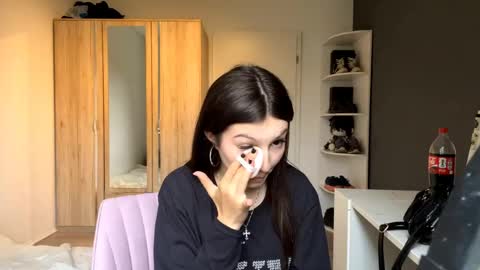 Mari online show from June 10, 2:49 pm