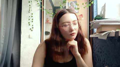 Phoebe online show from April 7, 10:06 am