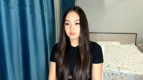 Amina online show from December 18, 12:21 pm