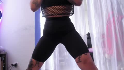     Luna Violeta  A r t i s t  online show from January 5, 8:00 pm