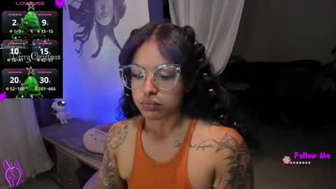     Luna Violeta  A r t i s t  online show from December 14, 12:38 am