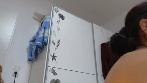 Wondergirl online show from October 4, 9:04 am