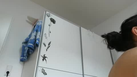 Wondergirl online show from September 29, 8:19 am