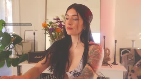 Brielle online show from December 18, 11:19 pm