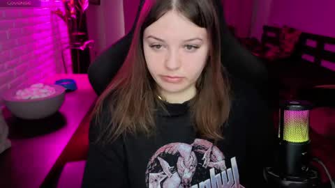 LOVE NERDS ONLY online show from April 15, 5:30 am