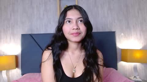 aurora  online show from November 26, 3:07 am