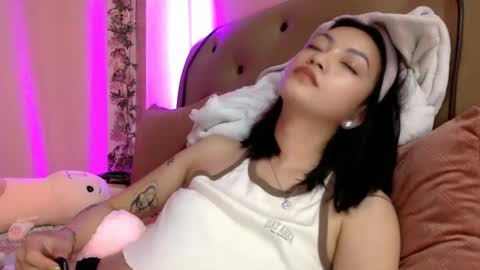 Sachi Cy online show from January 21, 12:07 pm