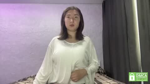 Mia online show from July 1, 8:36 am