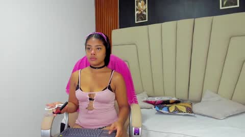 ximena_towers online show from December 6, 11:11 am