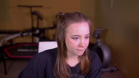 xlanabunny online show from December 7, 10:45 am