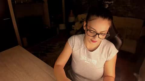 Lara online show from February 15, 8:52 pm