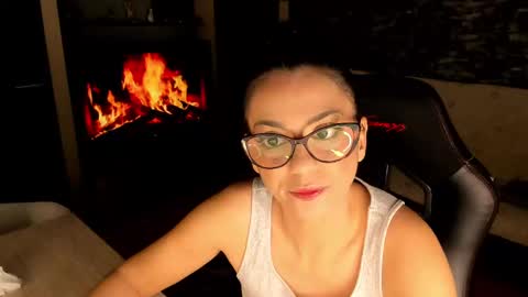 Lara online show from March 9, 8:21 pm