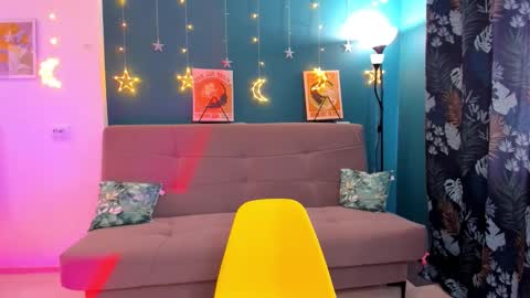 Chloe online show from February 11, 9:20 am