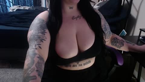 xorileyschembri online show from March 2, 1:37 am