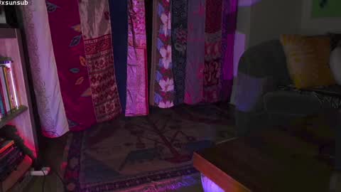 Sunny Daze online show from February 1, 12:40 am